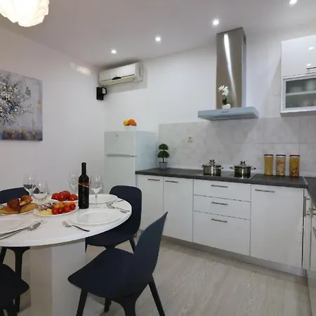 Melisa 8 By Interhome Ferienhaus *